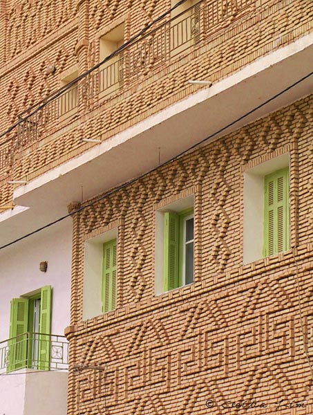 35508247.toz.aveibnchabbat.brickwork.jpg