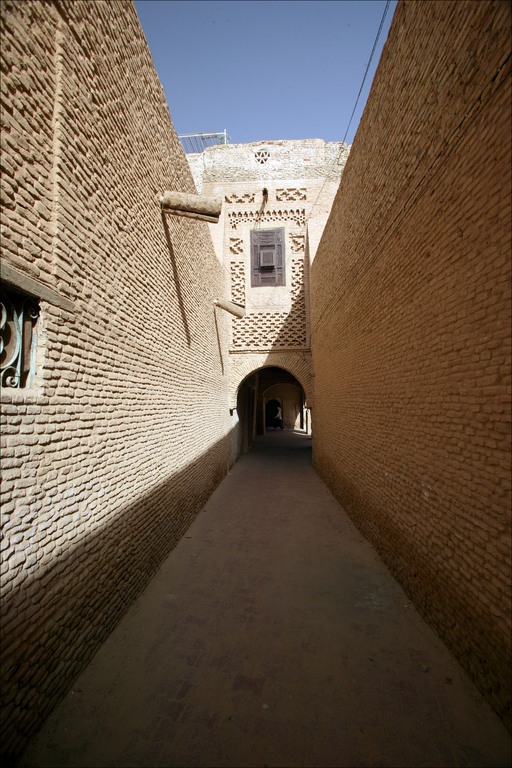 tozeur-medina-walls.jpg